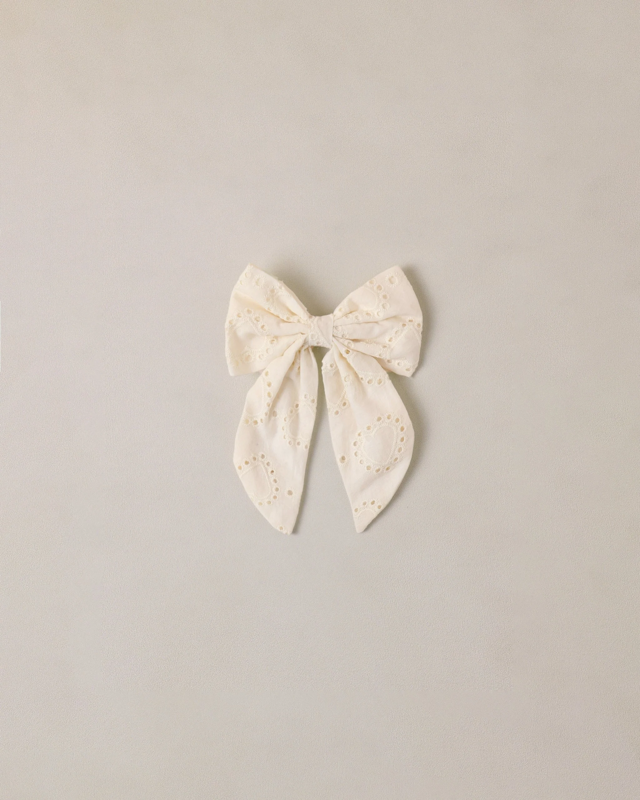 Everly Bow Ivory