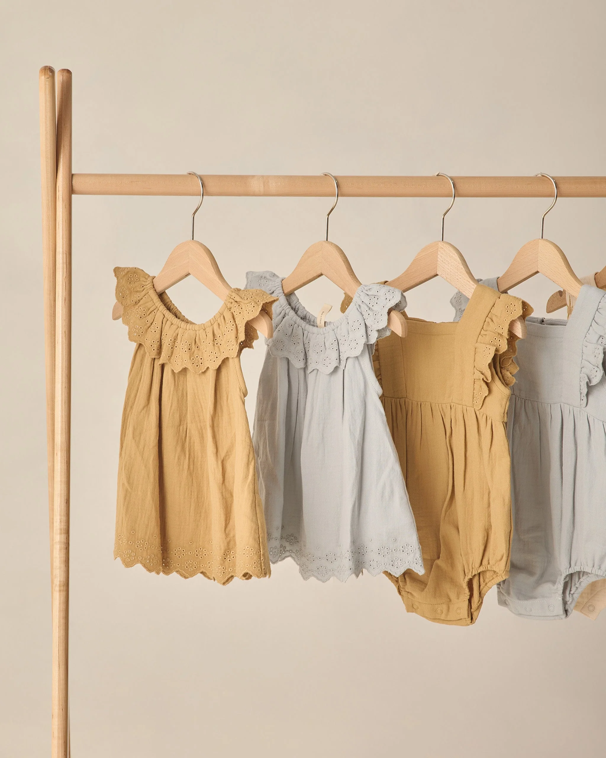 Isla Dress Sky - Image 4