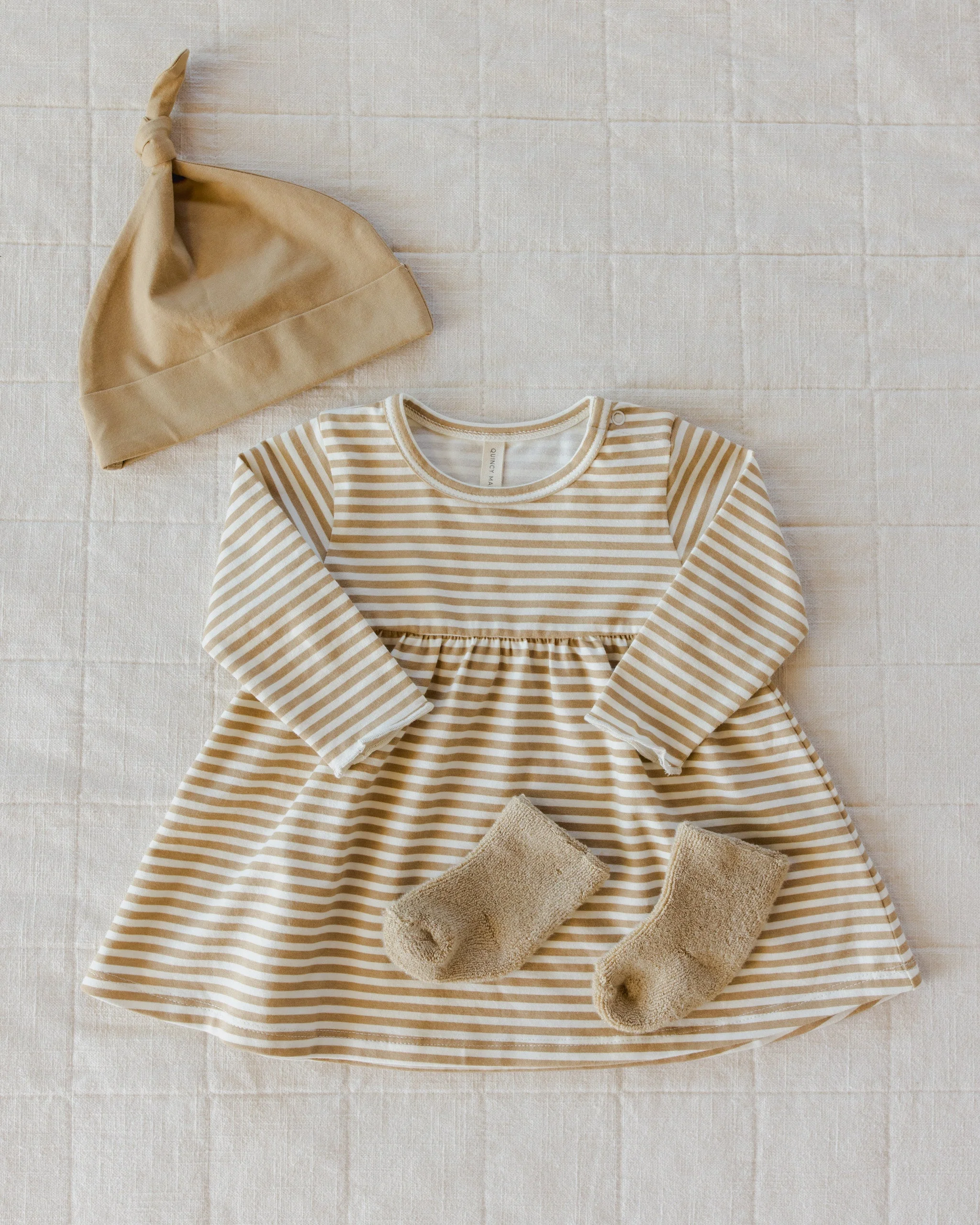 Knotted Baby Hat || Honey - Image 4