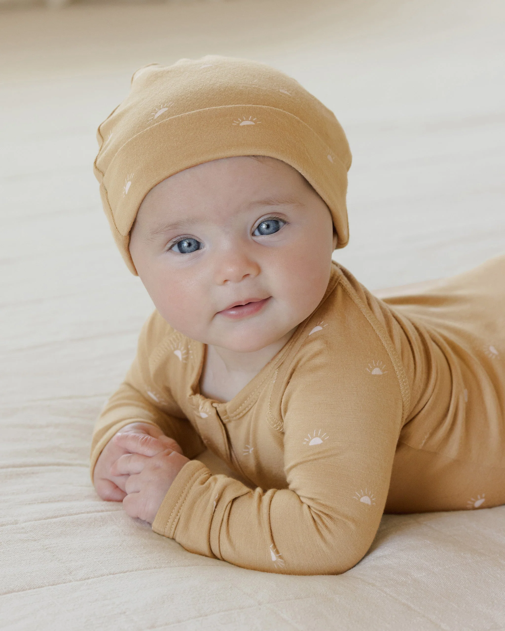 Knotted Baby Hat || Suns - Image 3