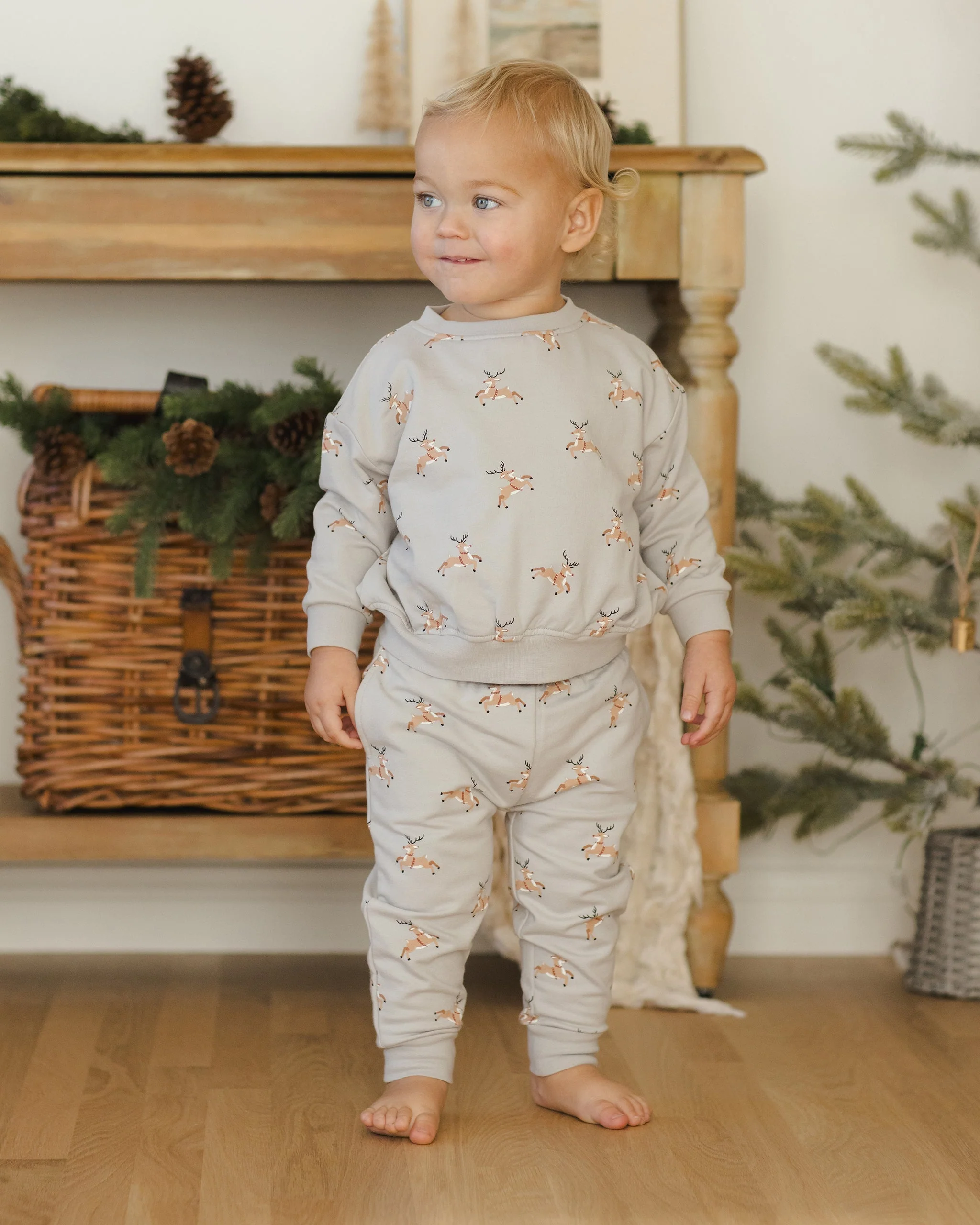 Relaxed Fleece Sweatshirt || Reindeer - Image 4