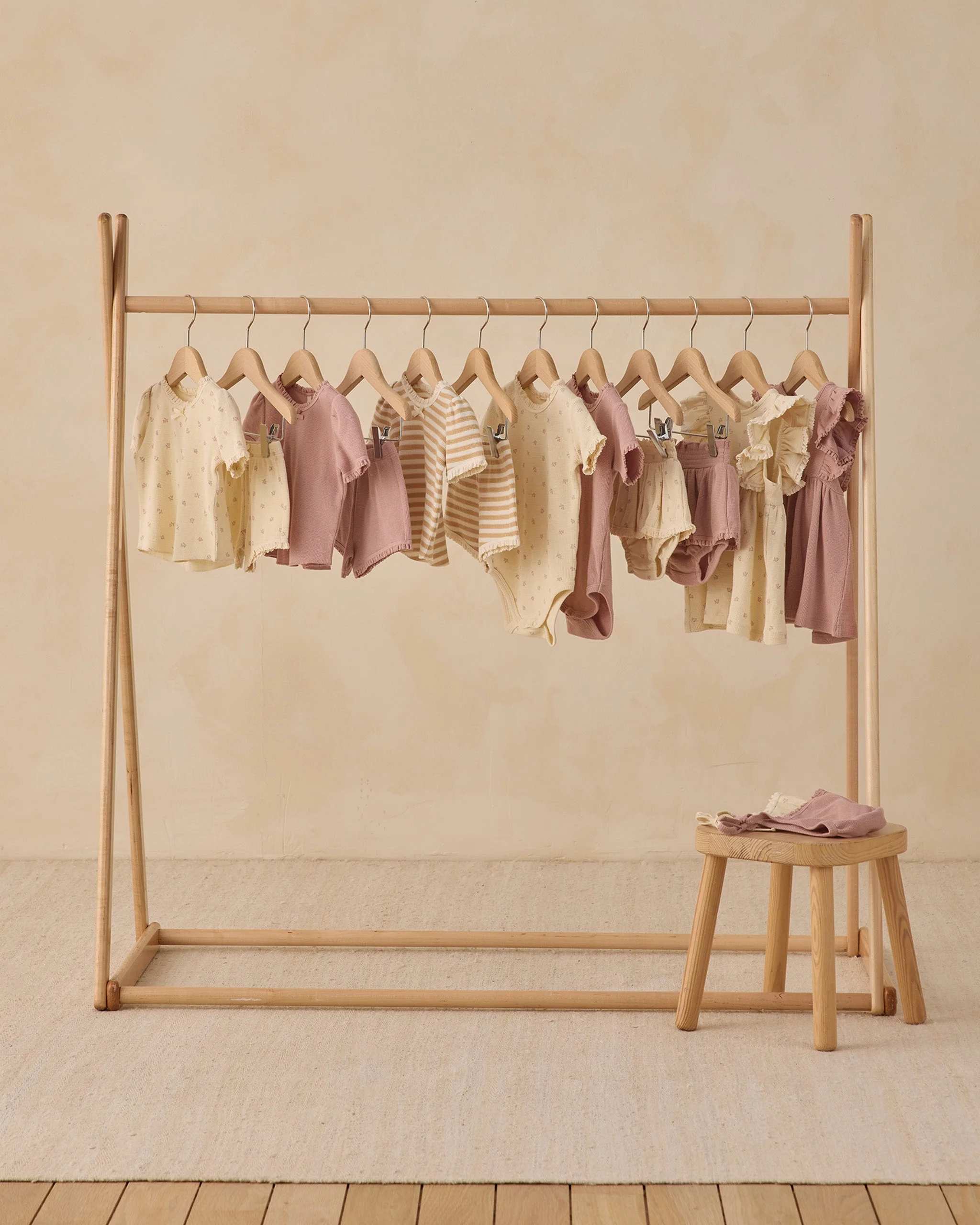 Short Sleeve Waffle Bodysuit Mauve Ditsy - Image 3