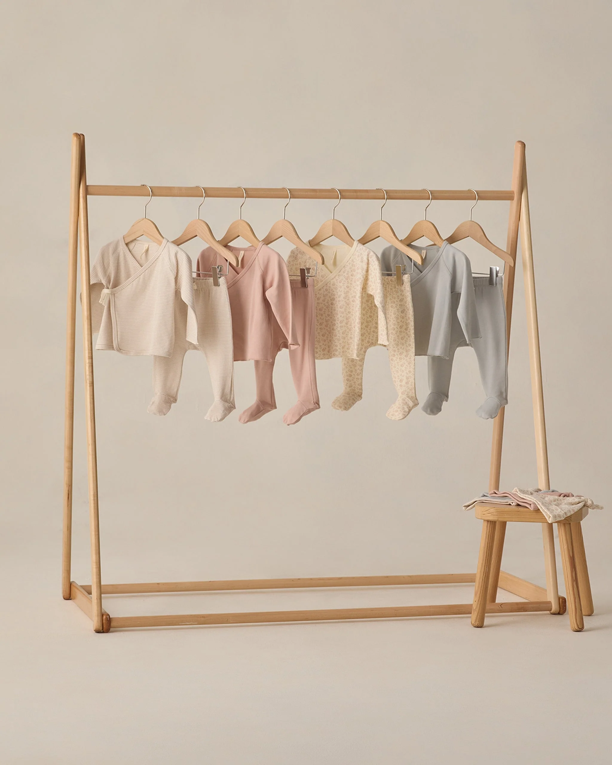 Wrap Top + Footed Pant Set Ditsy - Image 4